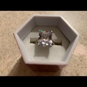 10 carat .925 Sterling silver CZ ring